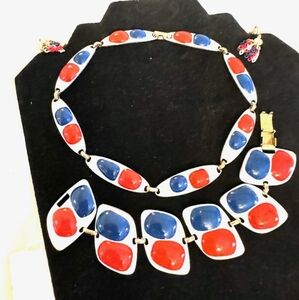 Kay Denning vintage necklace and bracelet.